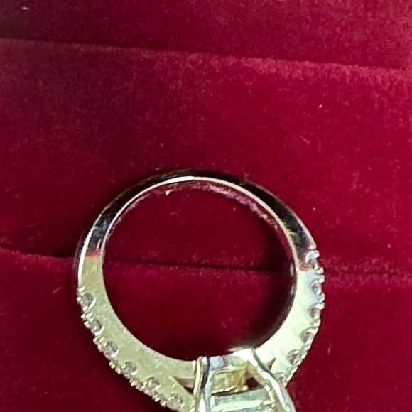 NEW 3.59 Emerald cut center stone lab diamond ring - Picture 5 of 5